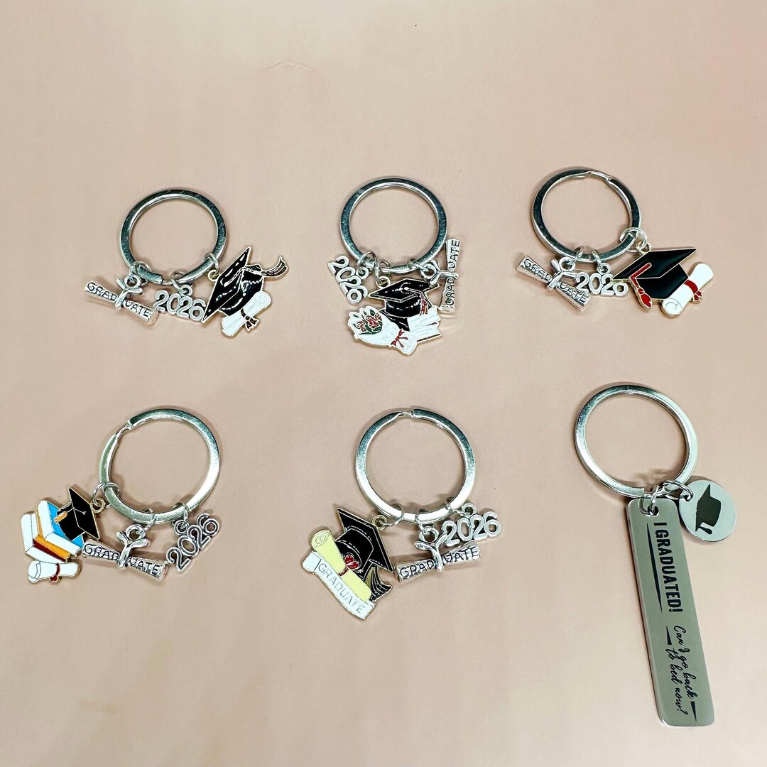 Personalized Graduation Gift Keychain,2026 Trendy Graduate Key Ring for ...