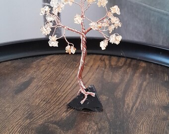 Árbol de cristal de citrino sobre obsidiana negra, árbol de piedras preciosas protectoras, decoración del hogar, regalo de cumpleaños, piedra de nacimiento de noviembre.