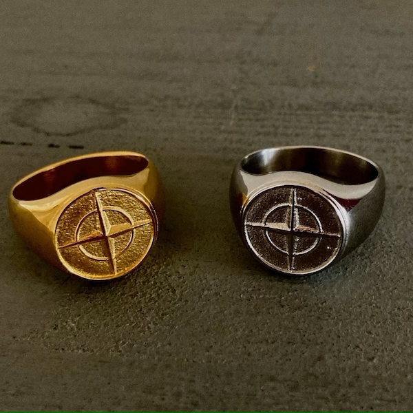 Ring with compass seal made of stainless steel in vintage style