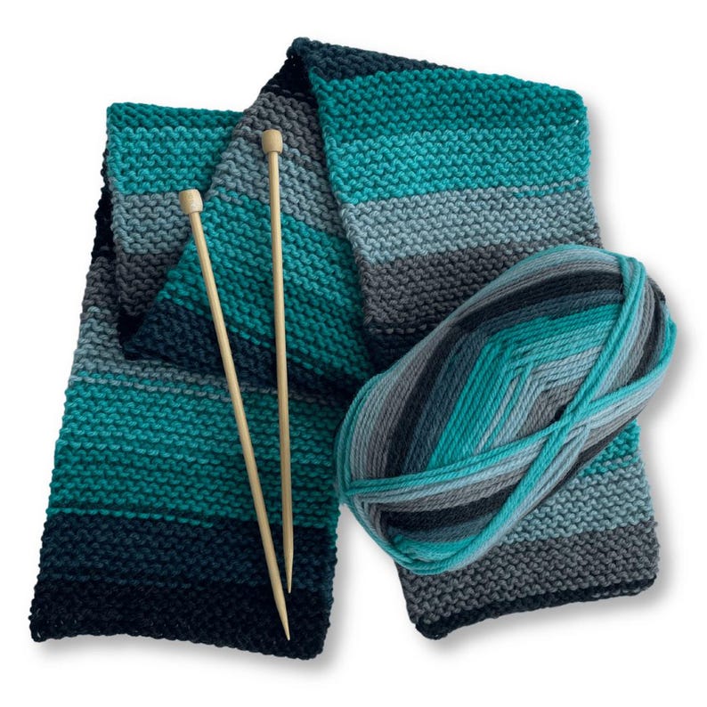 Scarf knitting kit for teen, adult beginners - color Nebula - Learn to knit kit - soft wool yarn, bamboo needles, project bag, video lessons