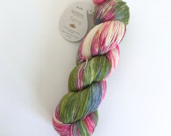 Symfonie Terra - fingering weight yarn -merino nylon sock yarn - 415 yards per skein - Summer Romance - ready to ship - variegated sock yarn