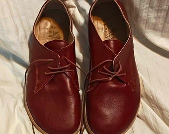 Chaussures minimalistes Nebula Walking en cuir pour homme, faites main : bout large, drop zéro, couleur bordeaux cerise, pointure 44,5 (10,5 US).