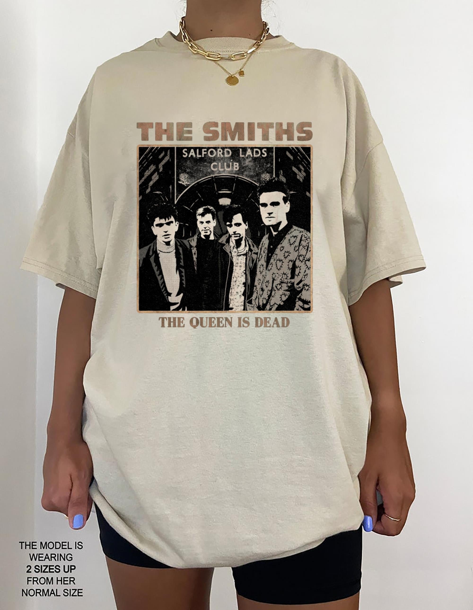 Man The Smiths The Queen is Dead Comfortables Essential T-Shirt for Sale by Li