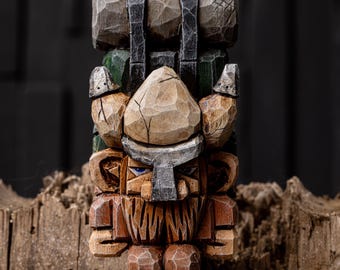 Oski Evertrek - handcarved dwarven warrior with big backpack