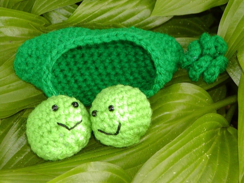 Crocheted Amigurumi 2 Peas in a PodPDFPATTERN image 1