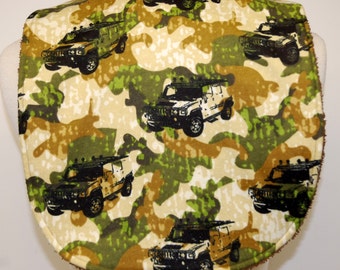 Youth/Junior Bib, Special Needs, Cerebral Palsy, Drooling, Epilepsy, Seizures, Autism 14-inch neck opening:   Hummers on Camouflage