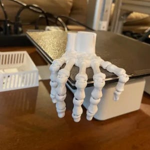 Fidget Toy / 3D Printed Skeleton Hand Shelf Decor Halloween Prop, Creepy Bone Hand Ornament, Spooky Halloween Skeleton Hand Decoration
