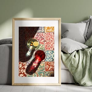 Puede incluir: Un juego de tres tazas de cerámica con un acabado moteado y mate. Cada taza presenta un color diferente: azul claro, crema y gris. Las tazas tienen un diseño simple y moderno y un asa cómoda.