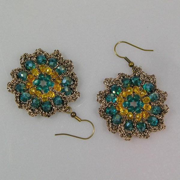 Boucles d'oreille Thelma au crochet et perles bronze