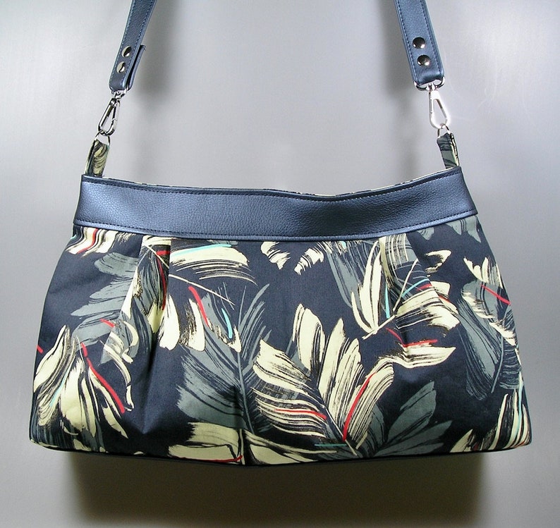 Bag pleated baguette hawaii Japanese fabrics and faux blue leather