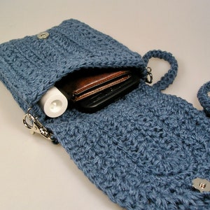 Small blue handmade crochet shoulder bag image 7