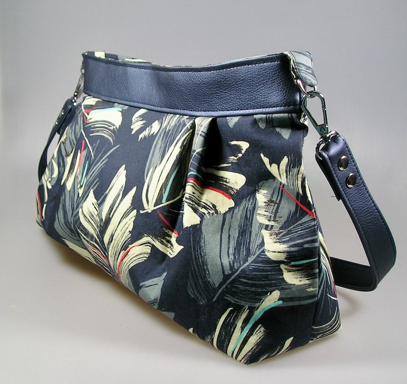 Bag pleated baguette hawaii Japanese fabrics and faux blue leather