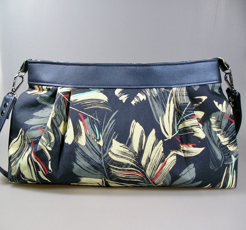 Bag pleated baguette hawaii Japanese fabrics and faux blue leather