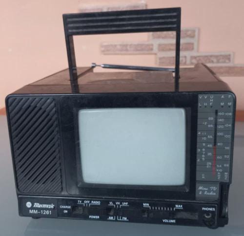 Télévision Vintage Portable Clipsonic Avec Radio Et Réveil - 5 Pouces - Fonctionne