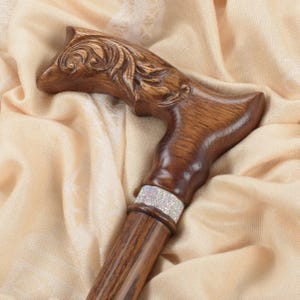 Carved Walking Cane - Women Wooden Cane - Walking Stick For Women - Custom Women Cane - Wood Walking Cane - Gift For Mom - Grandma&#39;s Cane
