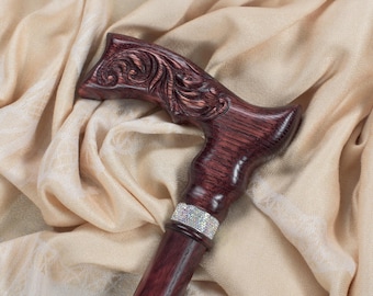 Carved Oak Wood Walking Cane – Ergonomic Handle, Elegant Design