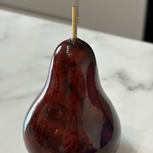 Laura Ashley Glass Pear Paperweight – Fox And Finch Finds