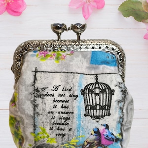 Bolsa com fecho Kiss / Armação de metal / Carteira de tecido Kisslock / Ideia de presente artesanal / Presente para mulher / Pássaros cantores
