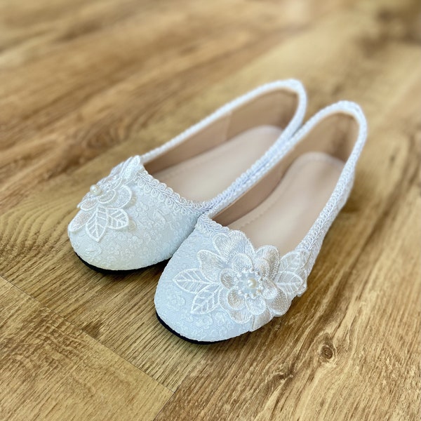 Eloise-Lace bridal flats, low heel, wedding shoes flat, brides shoes, pearls and lace,bridal shoes, ivory, white