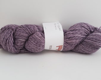 Periwinkle's Dusk V Twist merino worsted yarn 311 yds