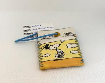 Snoopy en Peanuts bagagelabel & klaar! - handgemaakt bagagelabel van gerecyclede Tetra Pak-verpakkingen