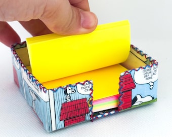 Snoopy Post-it-lapplåda – Handgjord återvunnen serietidningsskrivbordsorganisatör