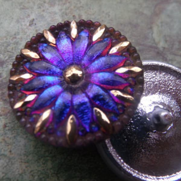 Large Czech flower Czech glass button  Vitrail 30 mm