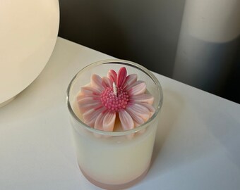 Roze Daisy Candle met Sakura-geur - Sojawaskaars, bloemig geurend, woondecoratie, cadeau-idee