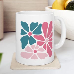 Retro Floral Mug, Flower Power Mug, Mother&#39;s Day Gift, Groovy Coffee Mug, Retro Flower Mug, Retro Coffee Mug, Gift for Her, Coffee Lovers