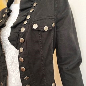 Giacca in denim da donna, giacca in denim morbido, steampunk, militare, punk, giacca in denim nero gotico S/Metro immagine 4