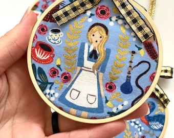 Adorno navideño de Alicia en el País de las Maravillas / Gato de Cheshire / Dodo / Tazas de narguile y té