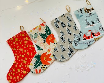 Mini calcetín navideño: Pequeño soporte para regalos o tarjetas de regalo