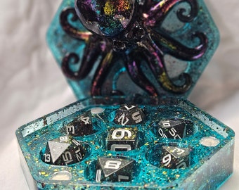 Octopus Dice case with matching dice set