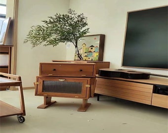 Retro robotkast: vintage-geïnspireerd, modern minimalisme, kersenhouten afwerking