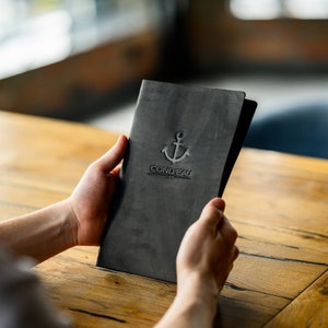 Skórzana okładka na menu z gumką, okładka na menu restauracyjne, okładka na menu do kawiarni i baru z mocowaniem na gumowym pasku, niestandardowy uchwyt na menu