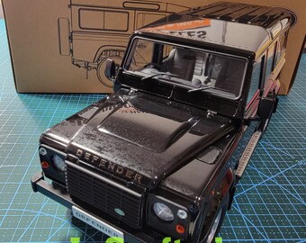 Jouet modèle de voiture moulé sous pression noir Land Rover Defender 110 RHD 1/18e siècle