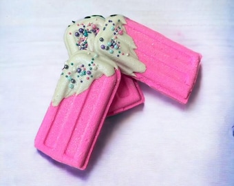 Bombe de bain rose popsicle | Bain pétillant parfumé à la fraise |  bombe de bain moussante artisanale | Bain-marie hydratant | Cadeau aromathérapie pour elle