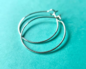 Simple sterling silver hoop earrings - Clean