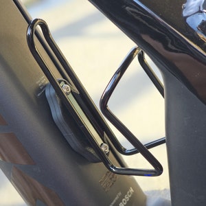 SmarTag2 Case for Bicycle - Mounts Under Water Bottle Cage