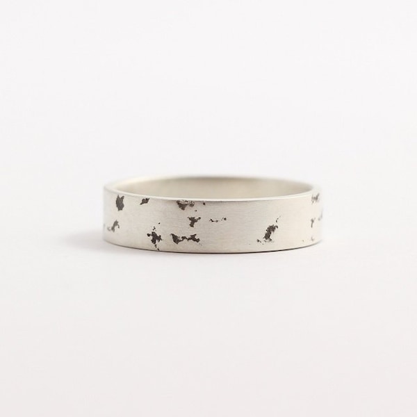 Modern Wedding Ring with a Distressed or Hammered Finish in White Gold or Silver 3mm Wide