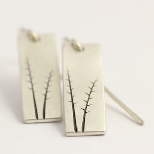 Drop Earrings in Sterling Silver with Flax Flowers