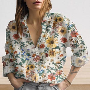 Vintage Floral Flowers Linen-Look Shirt, Natural Women Shirt, Wildflowers Blouse Shirt, Botanical Casual Tops For Summer, Gift For Her