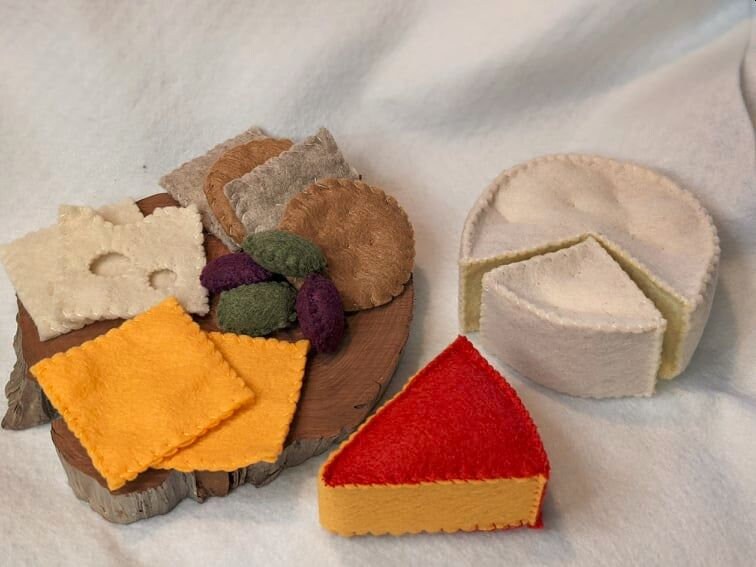 Felt Food Cheese Charcuterie Board - pretend play - play kitchen