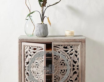 Handgeschnitztes Sideboard aus Holz/Lombok