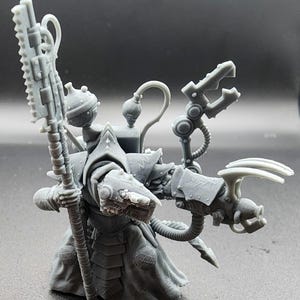 Ratman Priest Miniature for Wargaming, Warhammer Skaven Inspired TTRPG Proxy Model