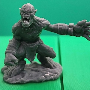 Ghoul Mini Figure 25mm tall Gothic Collector Piece – Undead Monster Model Kit for DnD, Wargaming, Fantasy, Tabletop & Painting Fans