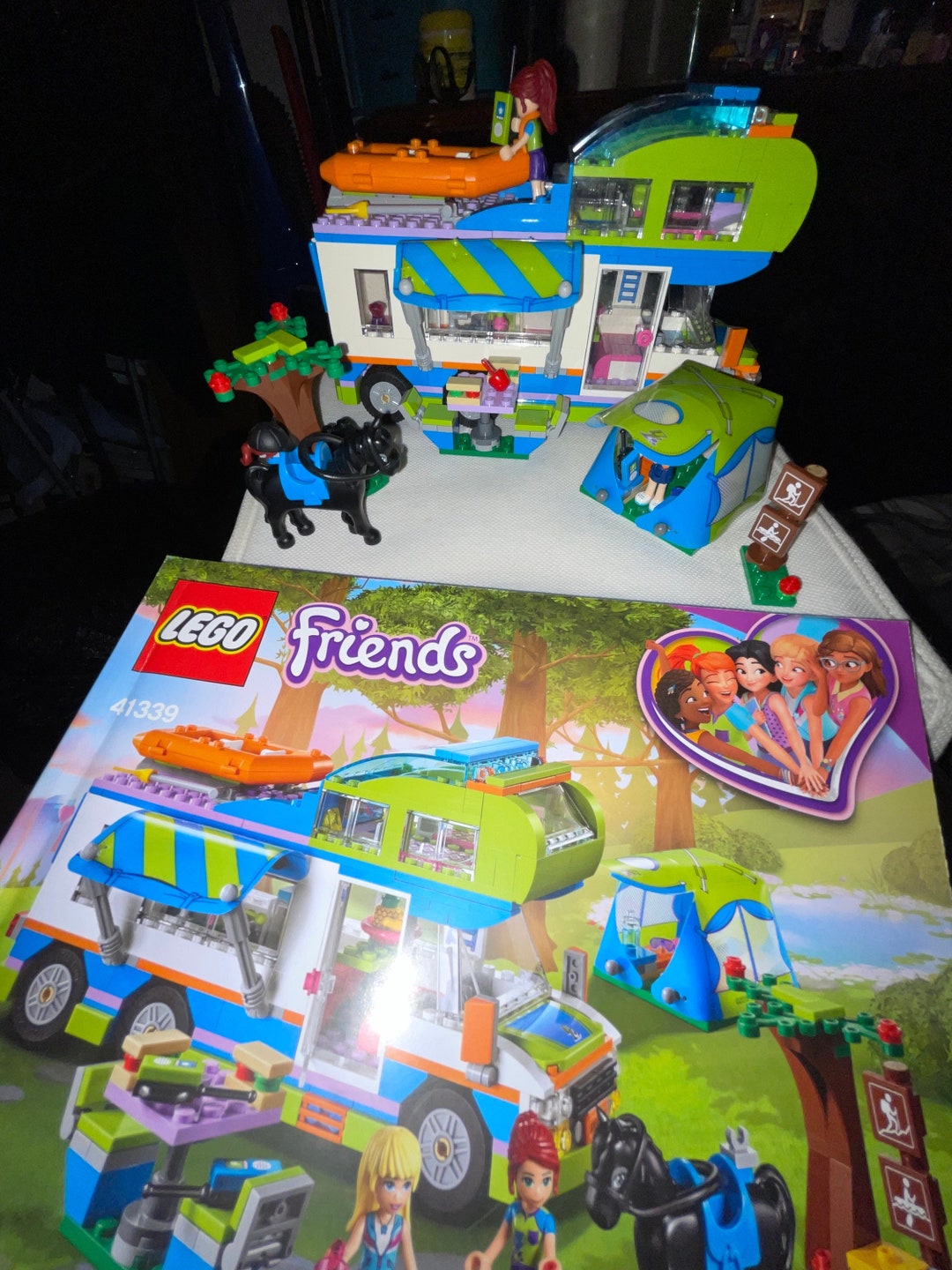 Lego Friends Collectors Set Mia's Camper Van Set 41339 488 Pieces, Book ...