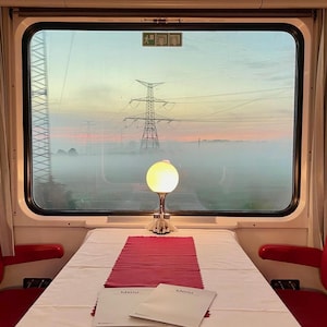 20 cartes postales romantiques de voyages en train différentes