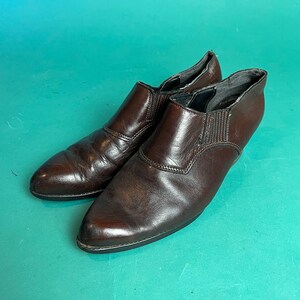 Dark Brown Vintage 90s Women Heel Western Ankle Boots size 7 and a half