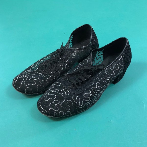 Mesh Silver Squiggle Shoes Vintage 80s Kitten Chunk Heel Lace up Black Dance Mary Janes size 6